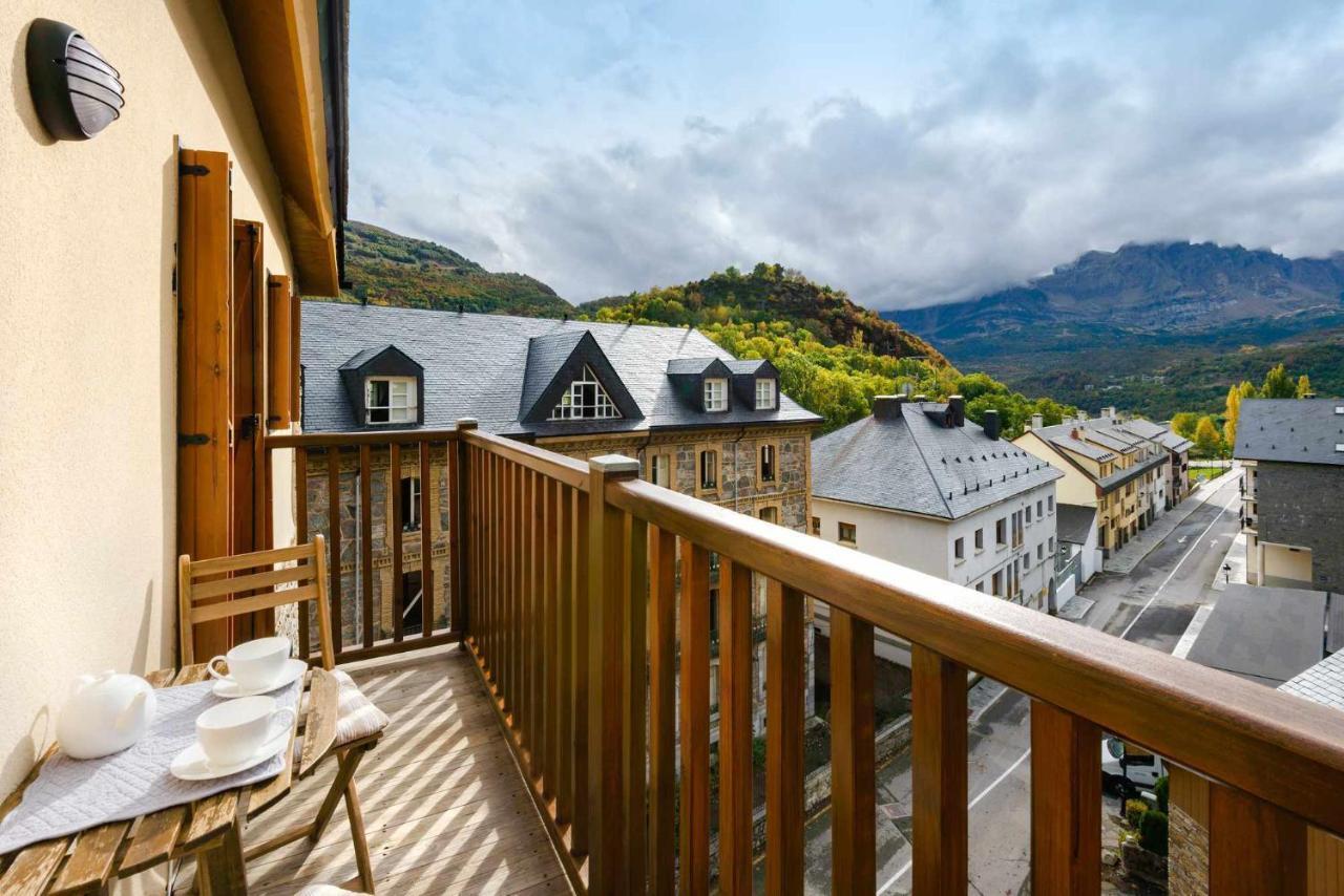 Montelia Atico El Ciervo De Panticosa Apartment ภายนอก รูปภาพ